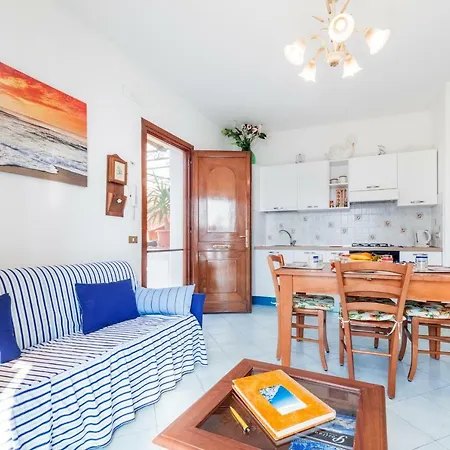 Casa Terryb بيت للعطل بوسيتانو